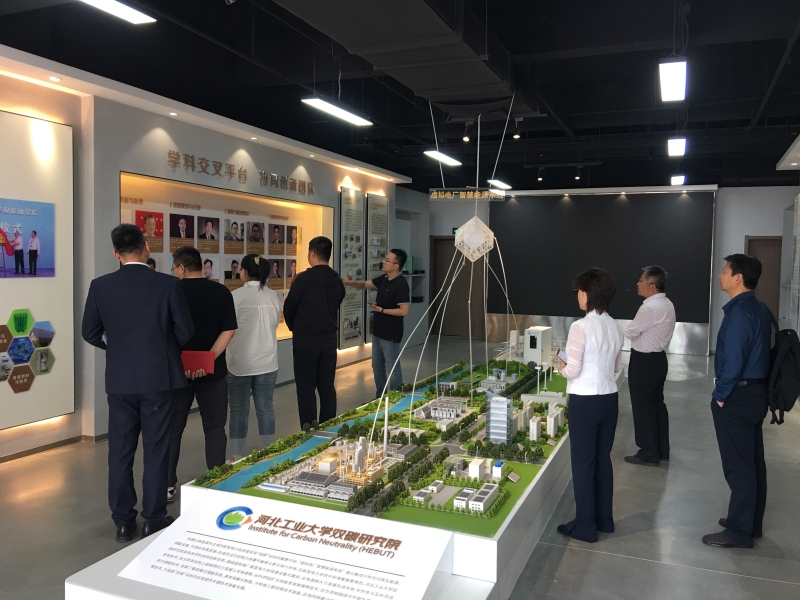 参观双碳研究院_副本.jpg